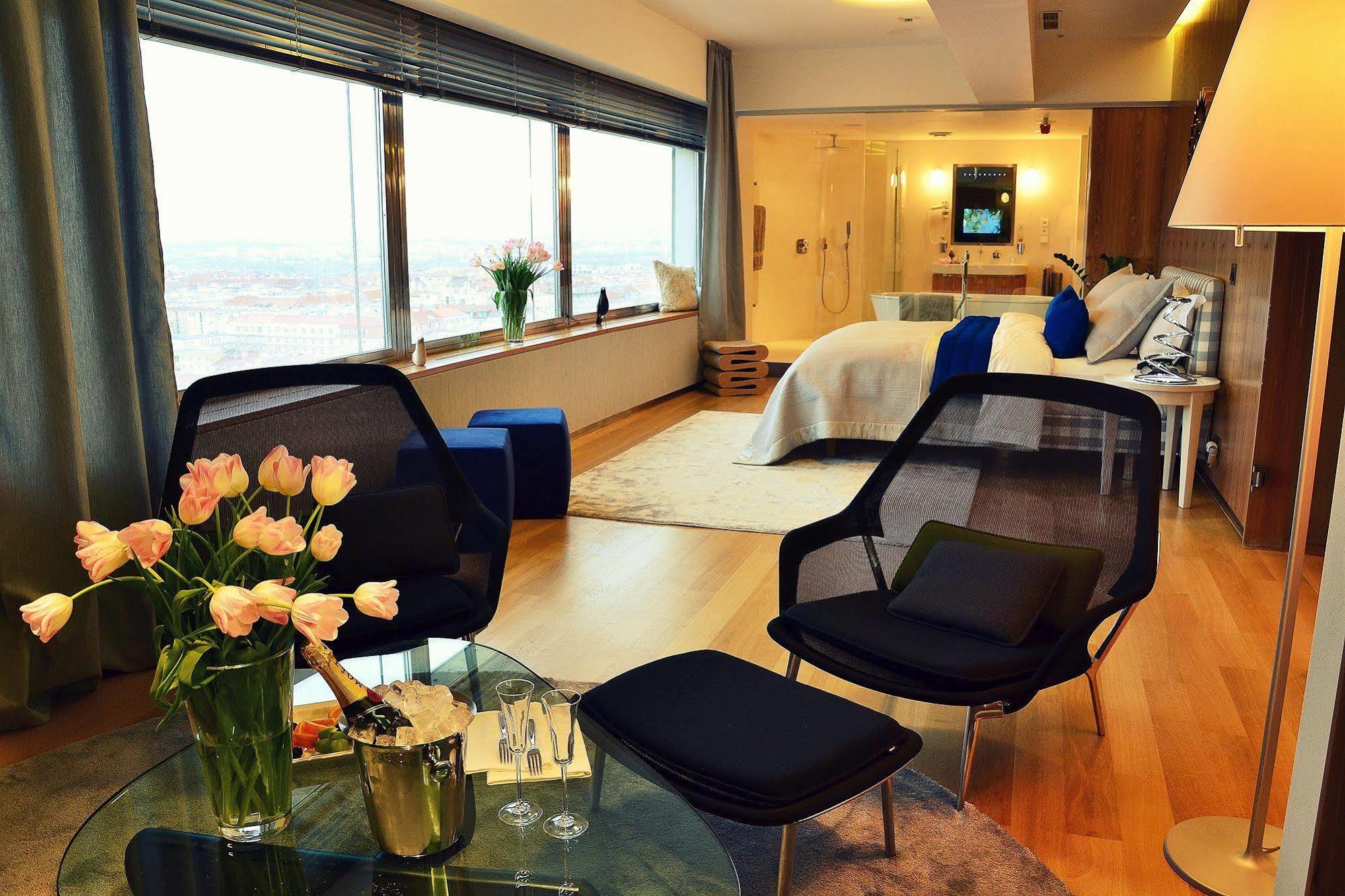 One Room Hotel Prague Exterior photo